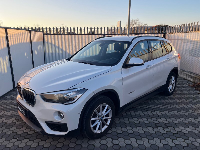 BMW X1            (F48)
