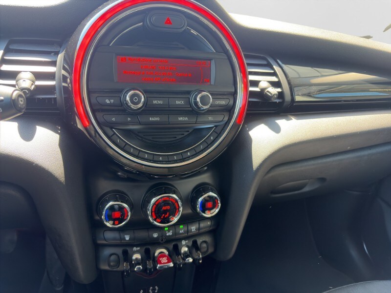 MINI Mini 5 porte  (F55) Mini 1.5 Cooper D Business 5 porte